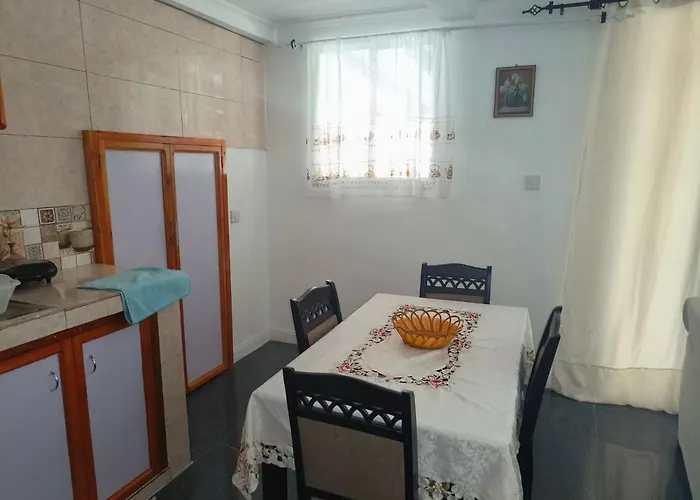 Alpha & Omega Seychelles Apartment *