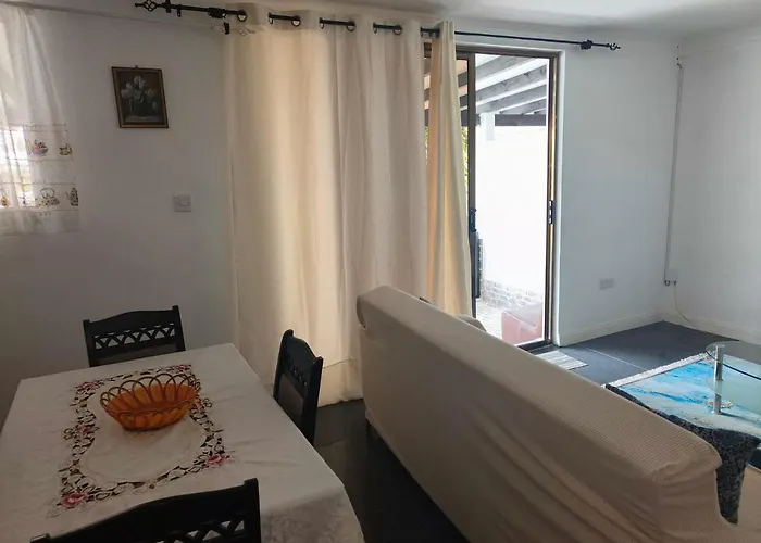 Apartment Alpha & Omega Seychelles *