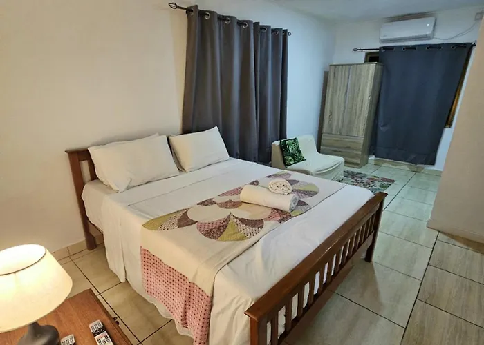 Alpha & Omega Seychelles * Beau Vallon (Mahe)